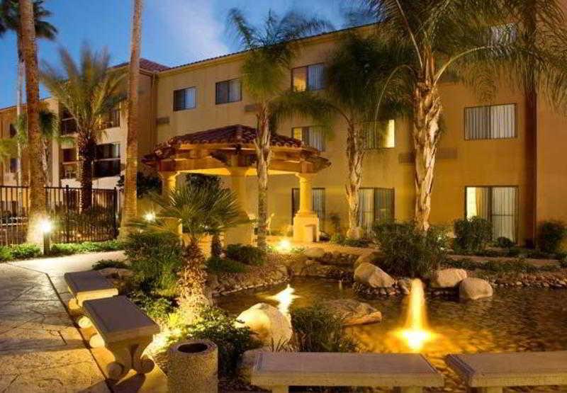 Courtyard By Marriott Tucson Williams Centre Hotel Bagian luar foto