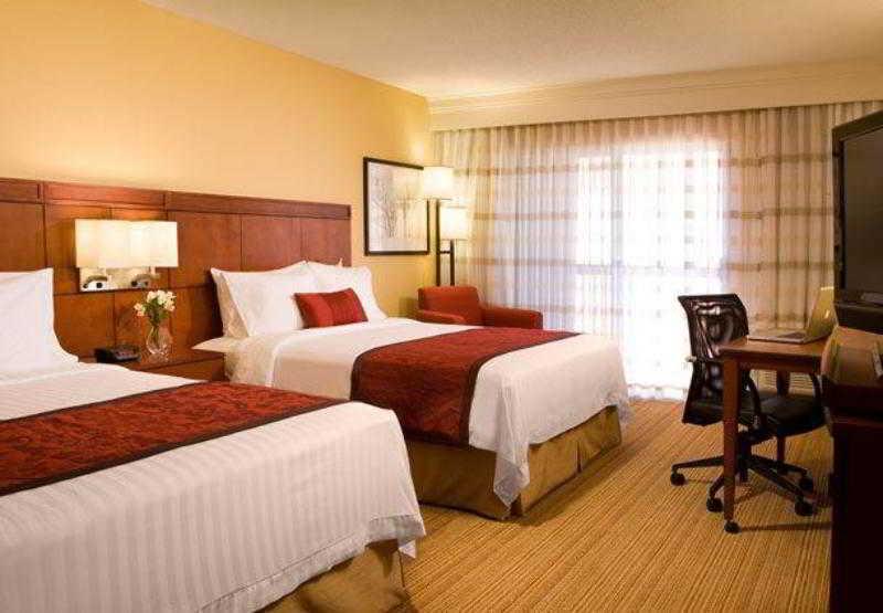 Courtyard By Marriott Tucson Williams Centre Hotel Bagian luar foto